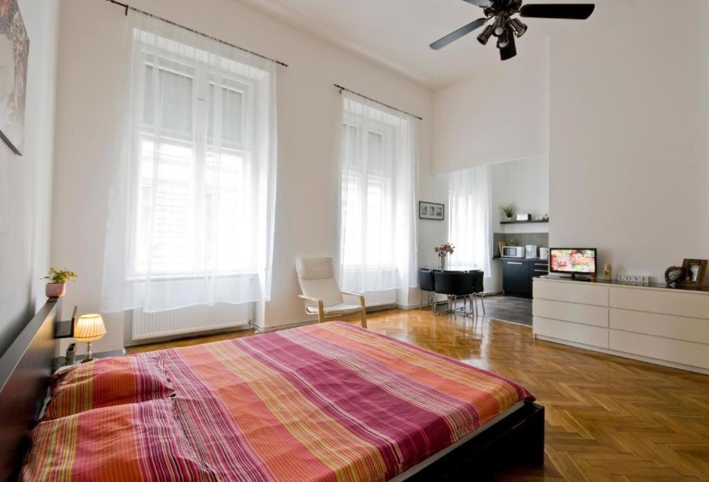 Balcony Apartment Budapest Eksteriør billede