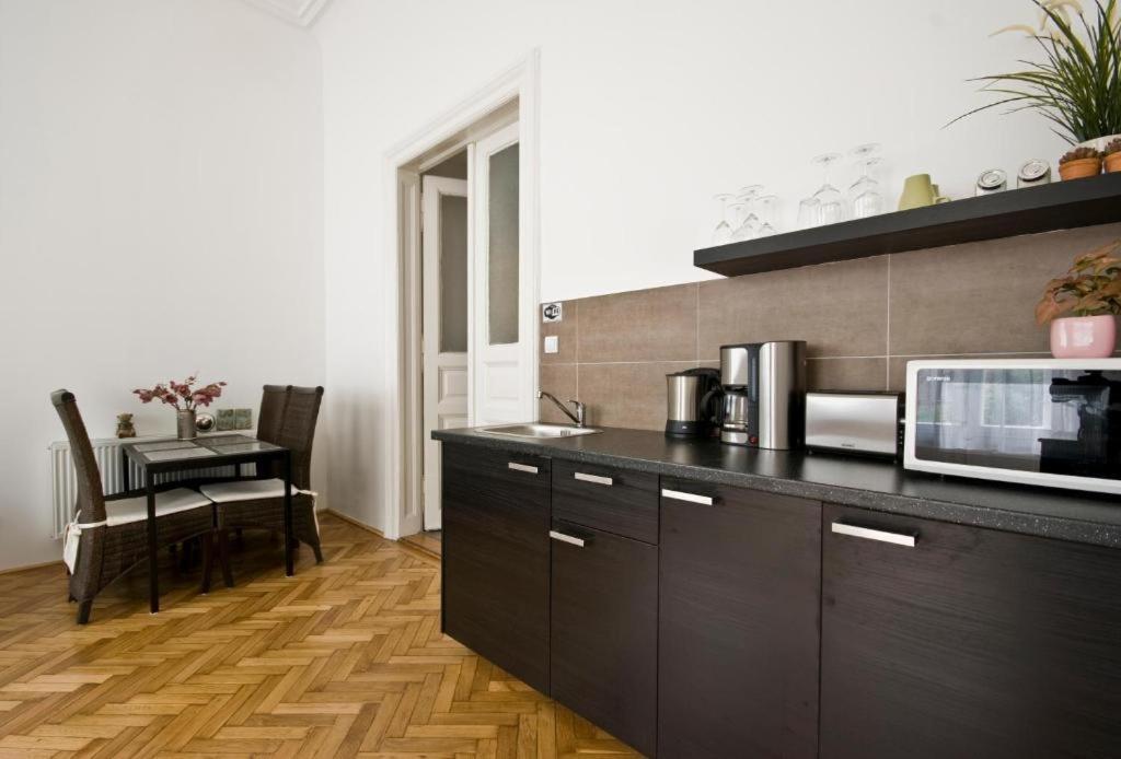 Balcony Apartment Budapest Eksteriør billede
